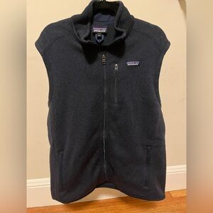 Men’s size large navy Patagonia vest